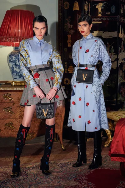 Look 2